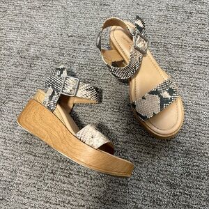 Summer Wedges - Snakeskin